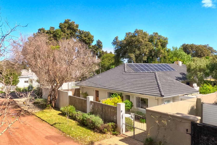 6 Bedroom Property for Sale in Northcliff Western Cape